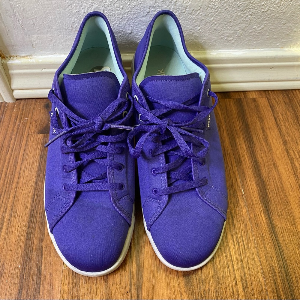 REEBOK Women’s purple fabric low top sneakers